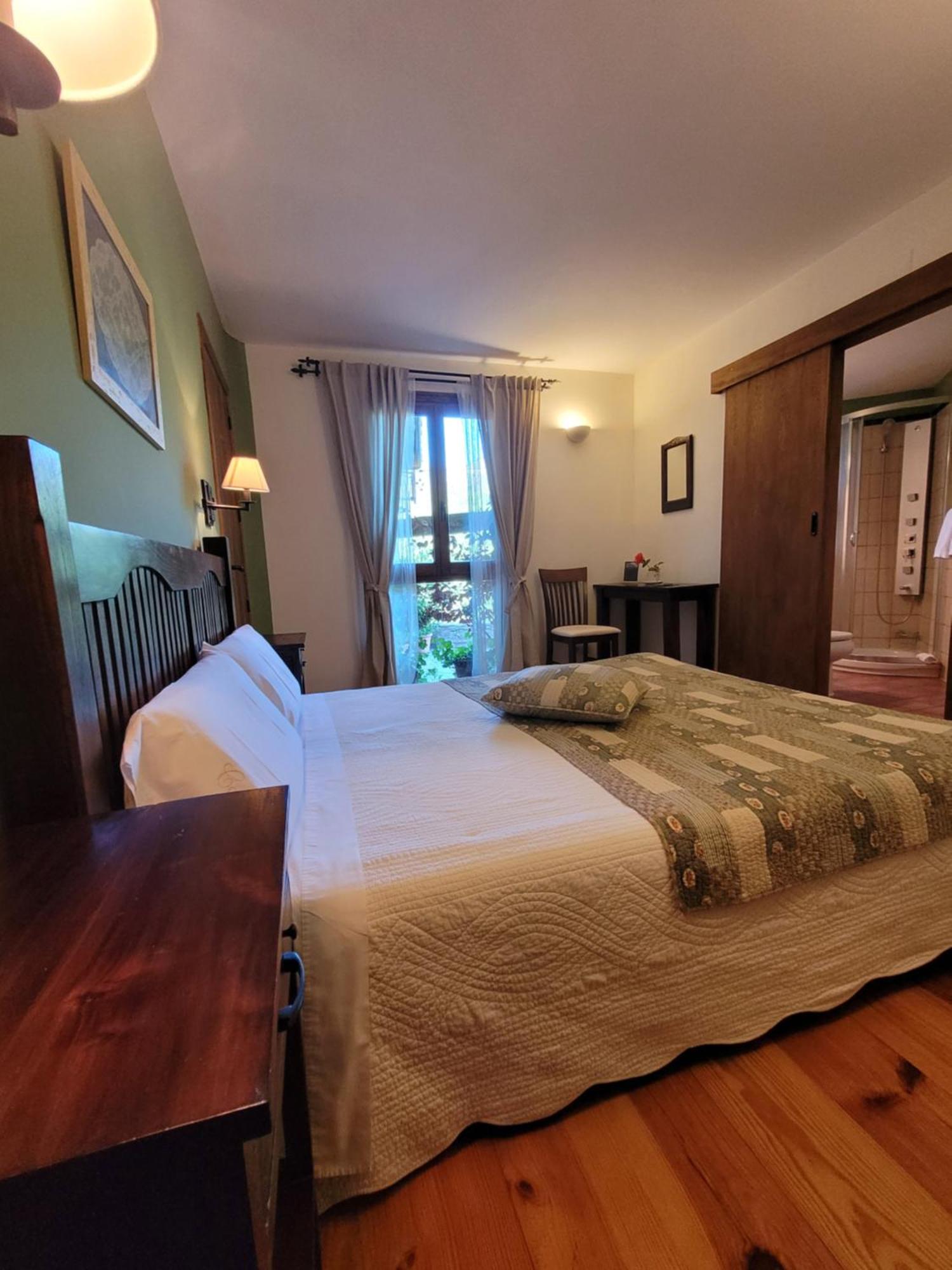 לינה וארוחת בוקר Beranui Casa Macianet חדר תמונה